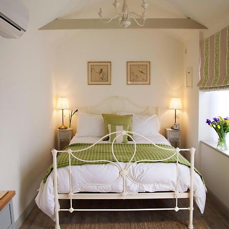 The Coach House Bed & Breakfast Rudgwick Bagian luar foto