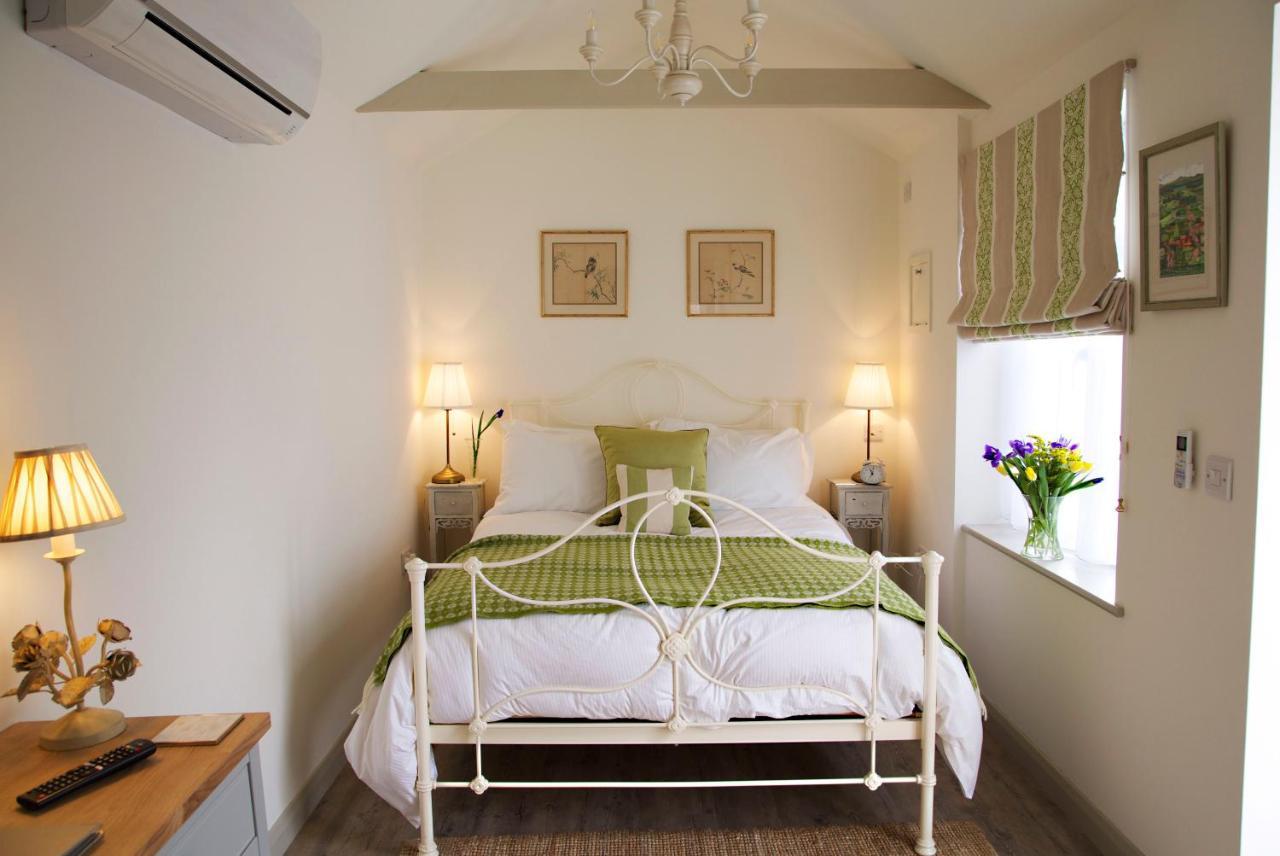 The Coach House Bed & Breakfast Rudgwick Bagian luar foto