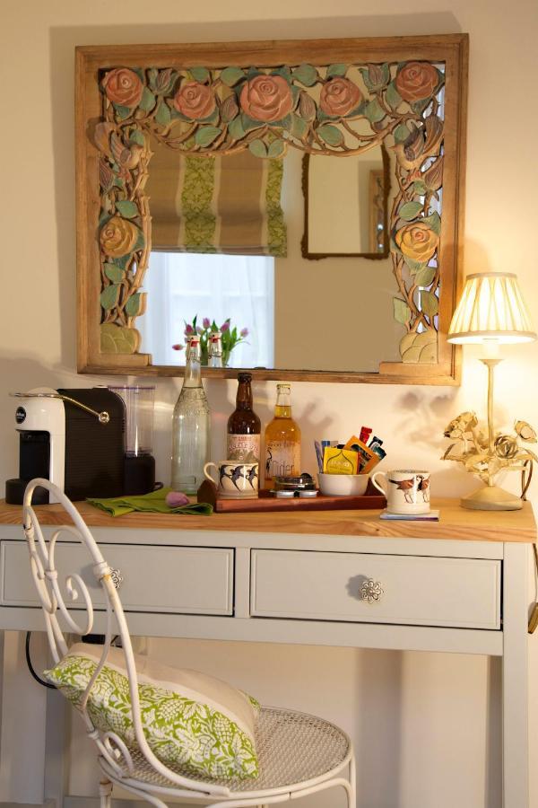 The Coach House Bed & Breakfast Rudgwick Bagian luar foto